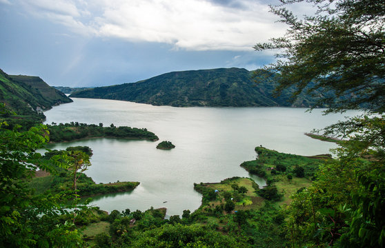 Scenic mountain lake with lush greenery